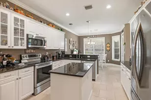 5828 Pine Ridge Cir, Vero Beach, FL 32967 - Photo 3
