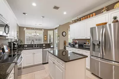 5828 Pine Ridge Circle, Vero Beach, FL 32967 - Photo 11
