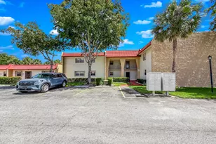 217 Lake Dora Dr, West Palm Beach, FL 33411 - Photo 31