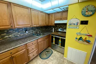 217 Lake Dora Dr, West Palm Beach, FL 33411 - Photo 9