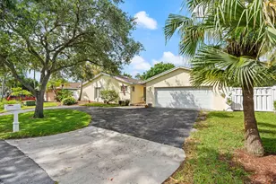 4010 W Sailboat Dr, Cooper City, FL 33026 - Photo 3
