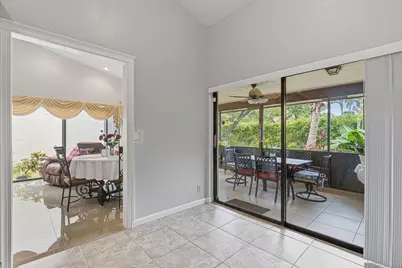 7040 Golf Pointe Circle, Tamarac, FL 33321 - Photo 21