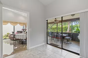 7040 Golf Pointe Cir, Tamarac, FL 33321 - Photo 21