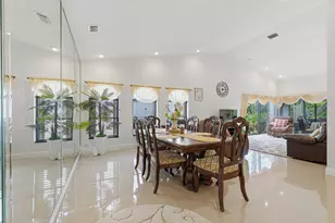 7040 Golf Pointe Cir, Tamarac, FL 33321 - Photo 7