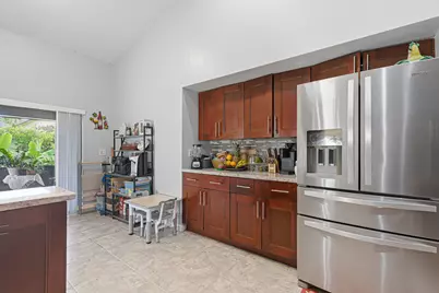 7040 Golf Pointe Circle, Tamarac, FL 33321 - Photo 11