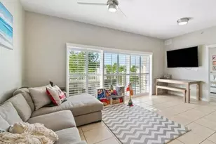 1931 NE 2nd St, Deerfield Beach, FL 33441 - Photo 3