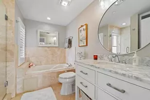 1931 NE 2nd St, Deerfield Beach, FL 33441 - Photo 9