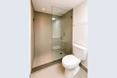 4200 Oaks Terrace #104, Pompano Beach, FL 33069 - Photo 5