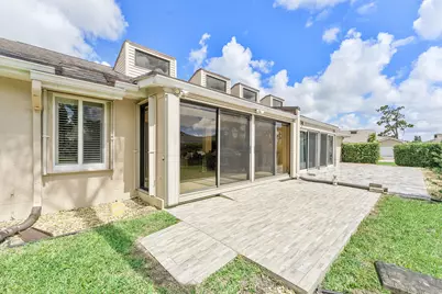 6845 Fountains Circle, Lake Worth, FL 33467 - Photo 11