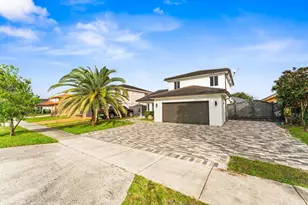 15015 NW 88th Ct, Miami Lakes, FL 33018 - Photo 3