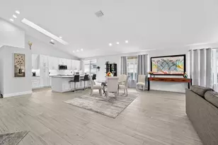 12902 Touchstone Pl, Palm Beach Gardens, FL 33418 - Photo 5
