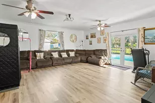 386 SE Oakridge Dr, Port Saint Lucie, FL 34984 - Photo 19