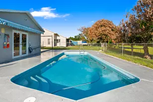 386 SE Oakridge Dr, Port Saint Lucie, FL 34984 - Photo 41