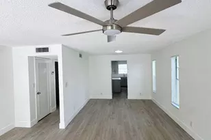 3920 Woodside Dr, Coral Springs, FL 33065 - Photo 3