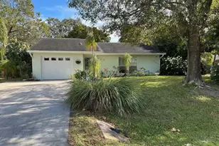 425 Banyan St, Sebastian, FL 32958 - Photo 1
