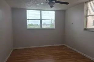 2851 Somerset Dr, Lauderdale Lakes, FL 33311 - Photo 5