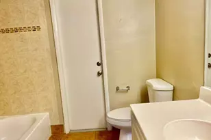 861 NW 72nd Ave, Plantation, FL 33317 - Photo 17