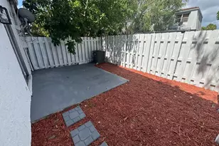 3920 Woodside Dr, Coral Springs, FL 33065 - Photo 23