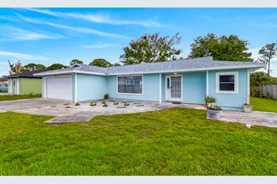 662 SE Essex Drive, Port Saint Lucie, FL 34984 - Photo 1