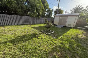 817 Elm Rd, West Palm Beach, FL 33409 - Photo 3