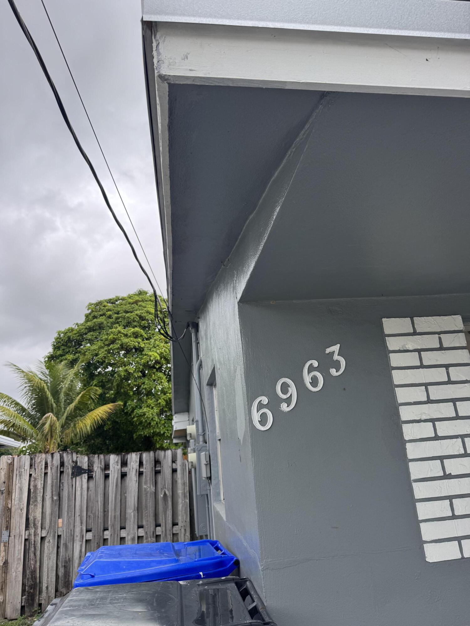 6963 SW 19th Street N - 6963 SW 19th Street N, North Lauderdale, FL 33068 Luxury Property | Jose Angel Pina