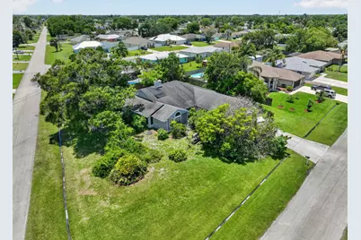 674 SE Starfish Avenue, Port Saint Lucie, FL 34983 - Photo 1