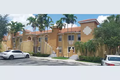 651 NW 79th Avenue #Apt 104, Pembroke Pines, FL 33024 - Photo 1
