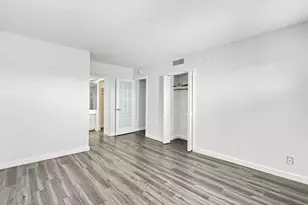 2950 N Palm Aire Dr, Pompano Beach, FL 33069 - Photo 19