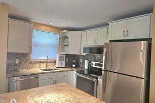 209 Oxford 100, West Palm Beach, FL 33417 - Photo 15