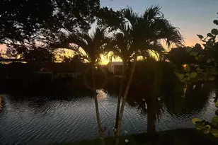 209 Oxford 100, West Palm Beach, FL 33417 - Photo 25