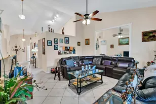 8072 Key W Ln, Boynton Beach, FL 33472 - Photo 3