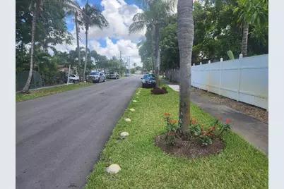 3300 NW 41st Street, Lauderdale Lakes, FL 33309 - Photo 5