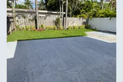 2733 NE 6th Avenue, Wilton Manors, FL 33334 - Photo 5