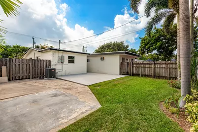 2733 NE 6th Avenue, Wilton Manors, FL 33334 - Photo 25
