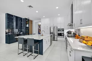 8252 Essex Country Clb Dr, Boca Raton, FL 33434 - Photo 13