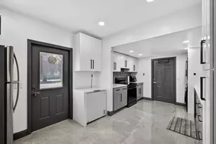 5500 West Pl, Mangonia Park, FL 33407 - Photo 21