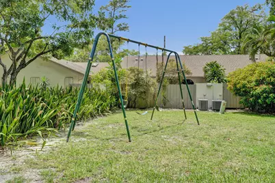 3028 S Oakland Forest Drive #3204, Oakland Park, FL 33309 - Photo 17