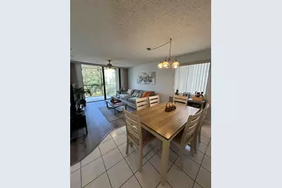 3138 Via Poinciana #317, Lake Worth, FL 33467 - Photo 3