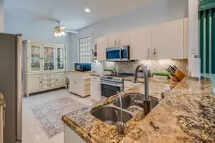 8471 Lake Cypress Rd, Lake Worth, FL 33467 - Photo 7