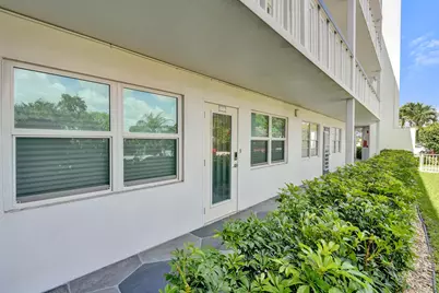 1112 Oakridge #1112, Deerfield Beach, FL 33442 - Photo 1