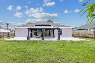 766 SE Academy Lane, Port Saint Lucie, FL 34984 - Photo 9