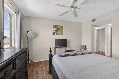 800 S Crestwood Ct Court S #809, Royal Palm Beach, FL 33411 - Photo 11