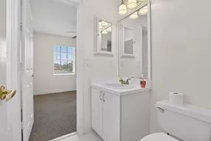 10690 NW 2nd Cir, Pembroke Pines, FL 33026 - Photo 27