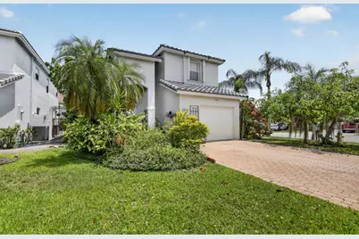 10690 NW 2nd Circle, Pembroke Pines, FL 33026 - Photo 3