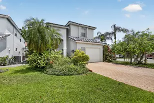 10690 NW 2nd Cir, Pembroke Pines, FL 33026 - Photo 3