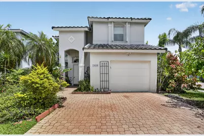 10690 NW 2nd Circle, Pembroke Pines, FL 33026 - Photo 1