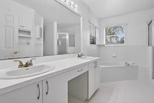 10690 NW 2nd Cir, Pembroke Pines, FL 33026 - Photo 23