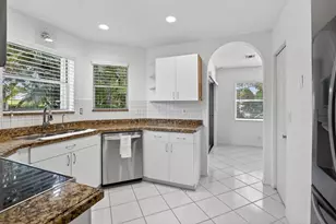 10690 NW 2nd Cir, Pembroke Pines, FL 33026 - Photo 13