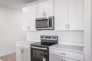587 Salisbury Cir, Fort Pierce, FL 34982 - Photo 5