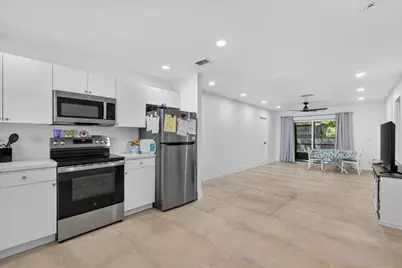 12452 Guilford Way, Wellington, FL 33414 - Photo 7